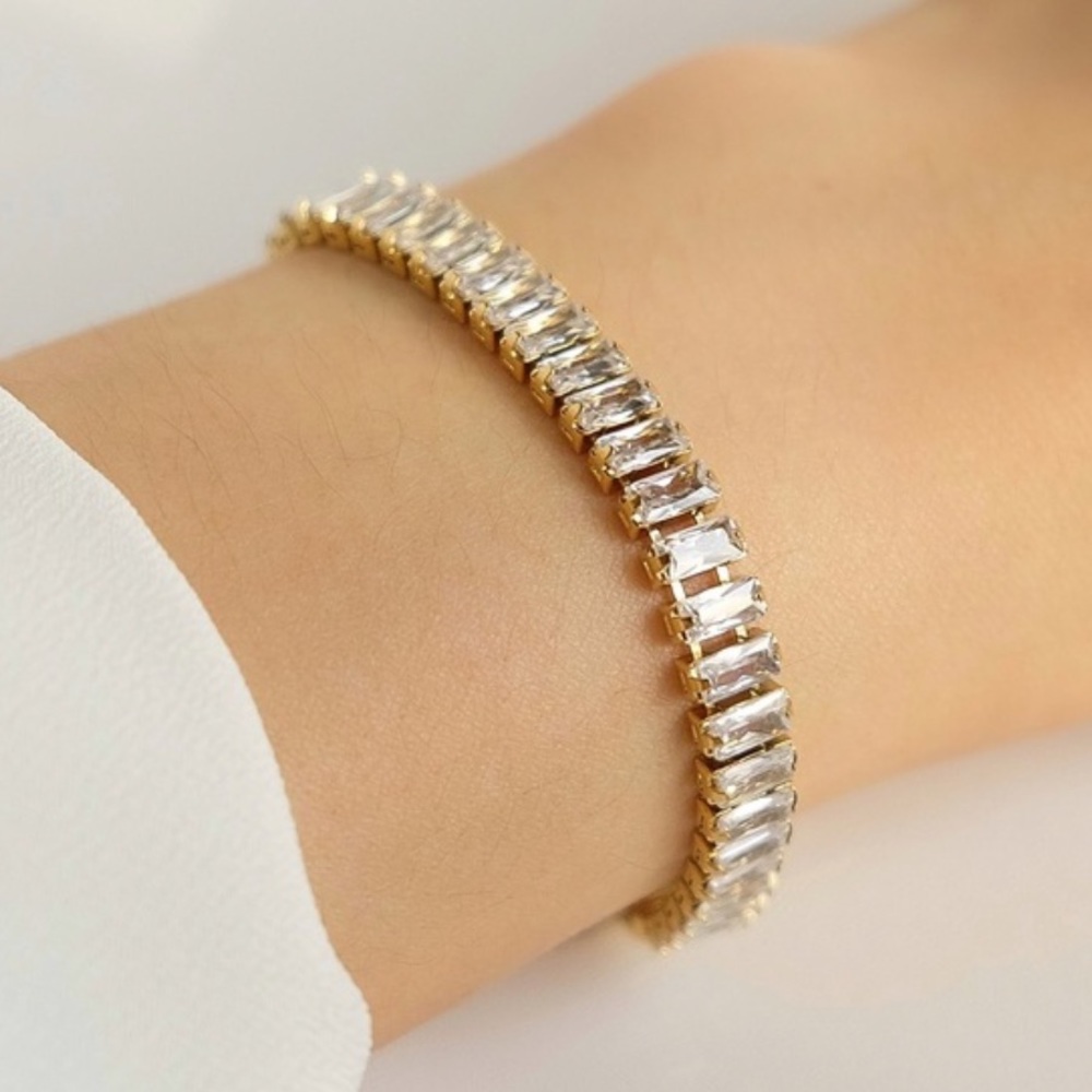 Cubic Zirconia Chain Bracelet | Gold Plated Stainless Steel